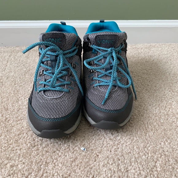 vionic hiking sneakers cypress
